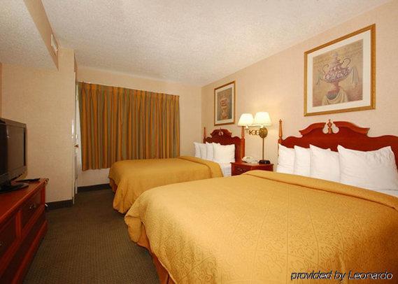 Quality Suites Pineville - Charlotte Room photo